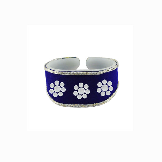 Blue color kundun stud Acrylic Bracelet (Pack Of 1) (sku-ban4982)
