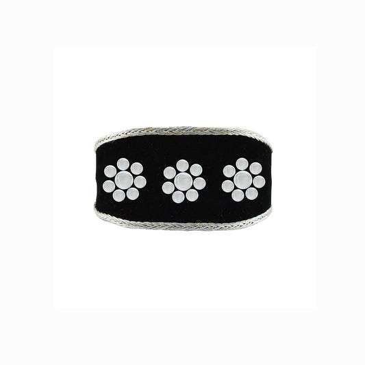 Black color kundun stud Acrylic Bracelet (Pack Of 1) (sku-ban4991)