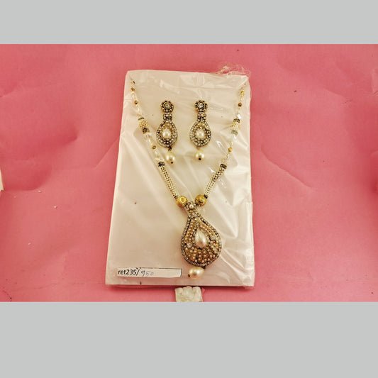 Brass Pendants set size Free ret235