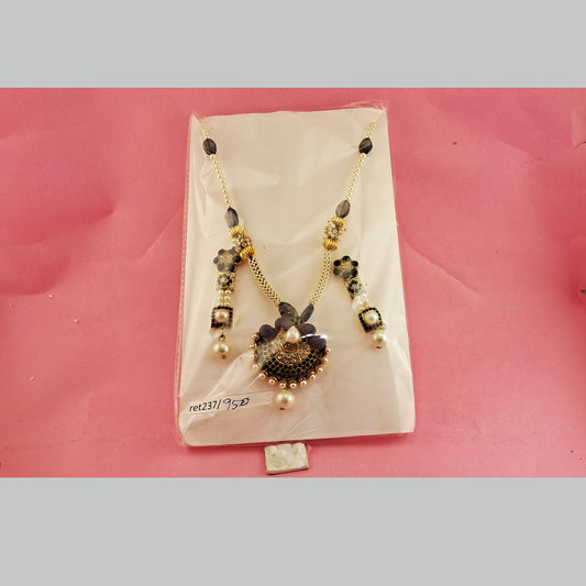 Brass Pendants set size Free ret237