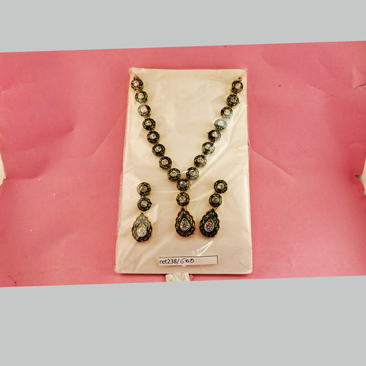 Brass Pendants set size Free ret238