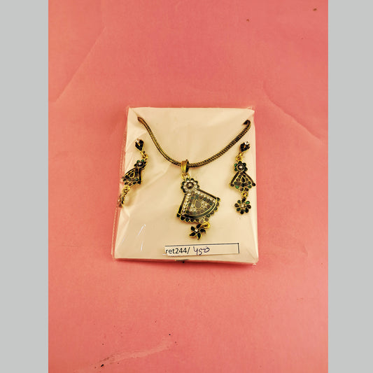 Brass Pendants set size 14 inch ret244