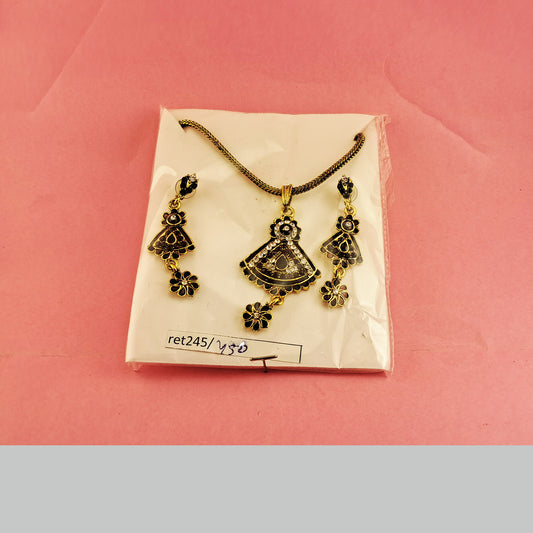 Brass Pendants set size 14 inch ret245